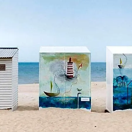 Near Seawall With Sea View 3* Koksijde